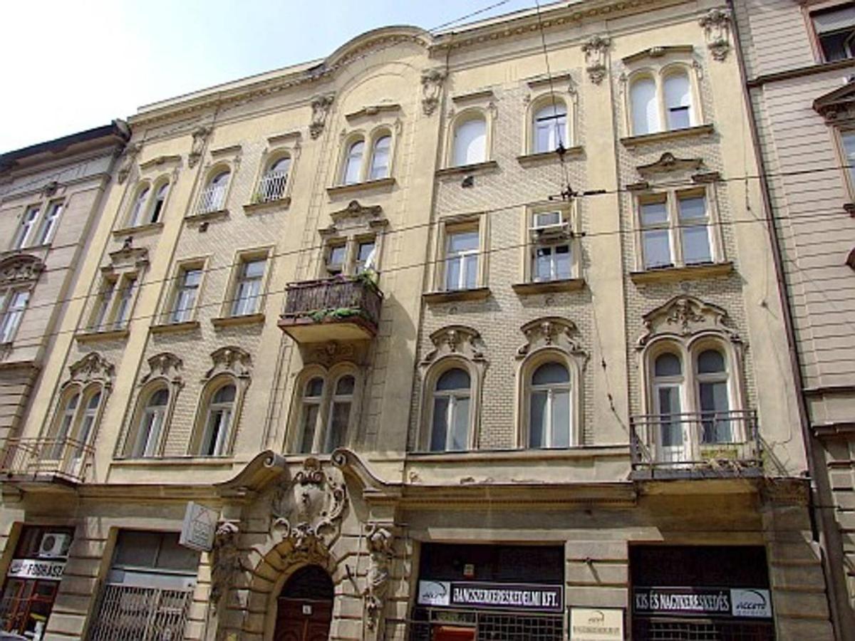Comfy, Renewed 3 Bedroom Apt In Center Budapest Kültér fotó